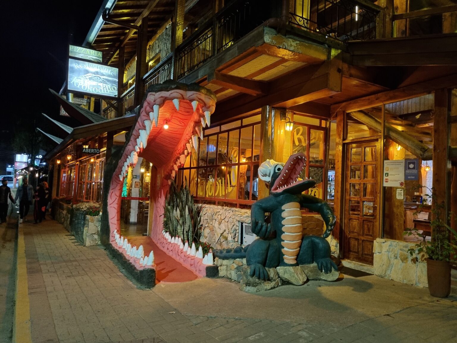 Restaurante Krokodillo Chapinha na Mala